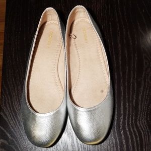 Old Navy Ballet Flats